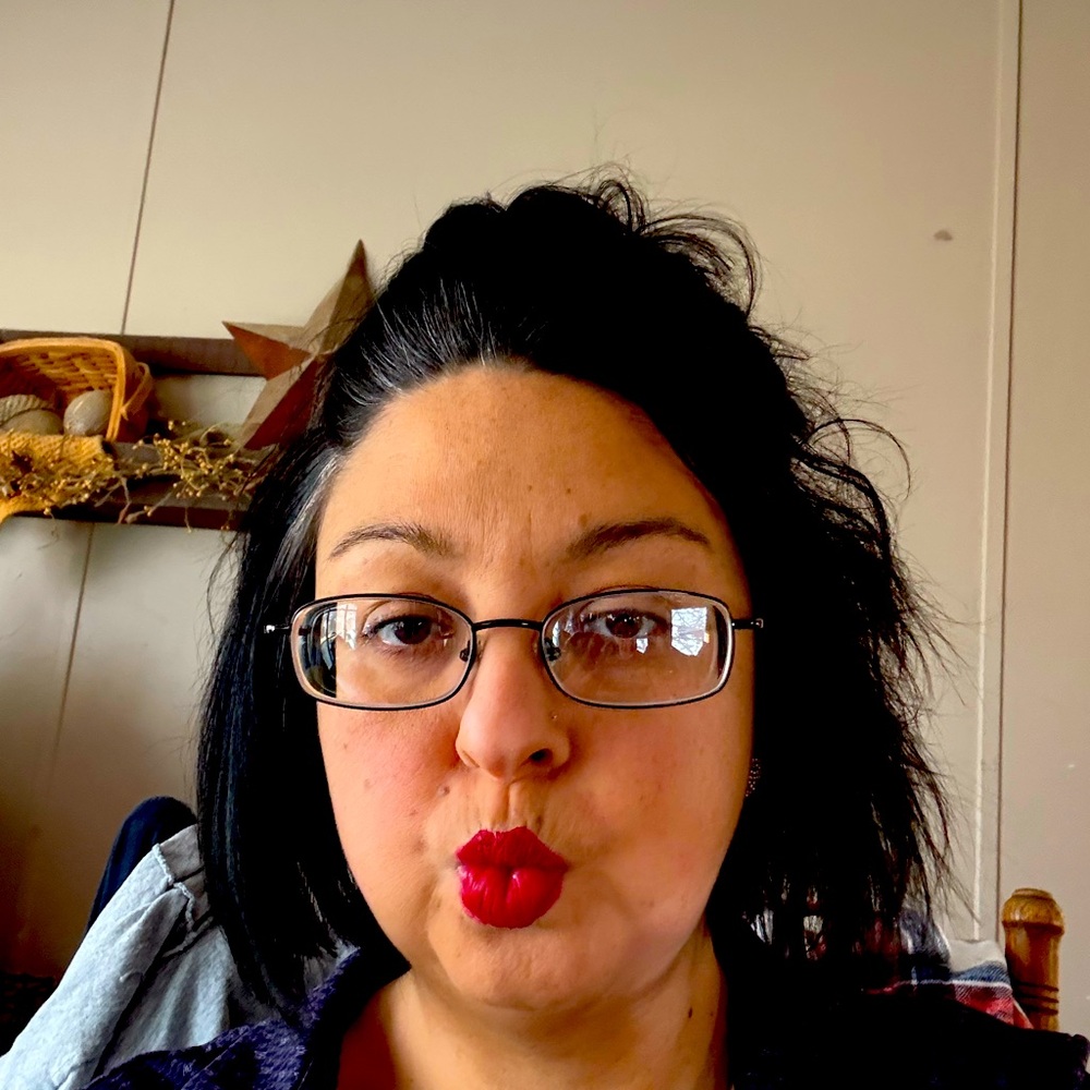 Meet your Posher, Stephanie